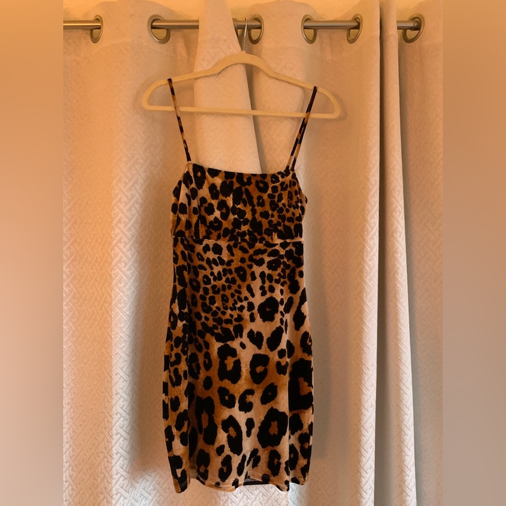 Forever 21 Velvet Cheetah Print Dress Size Medium